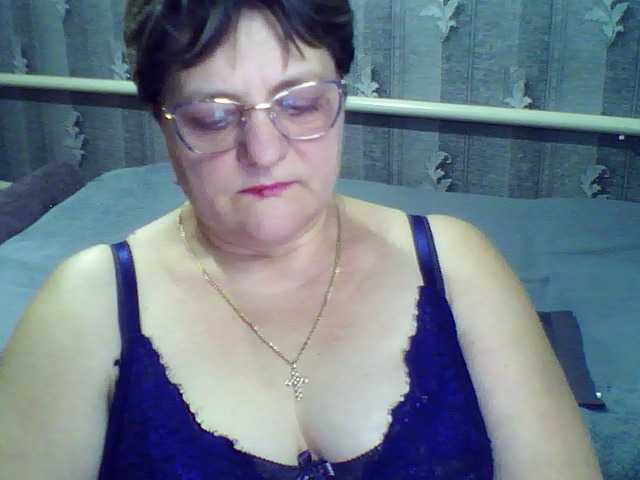 ElzaJewel's BongaCams show and profile