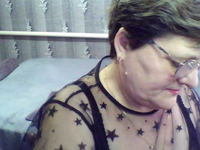 ElzaJewel's BongaCams show and profile