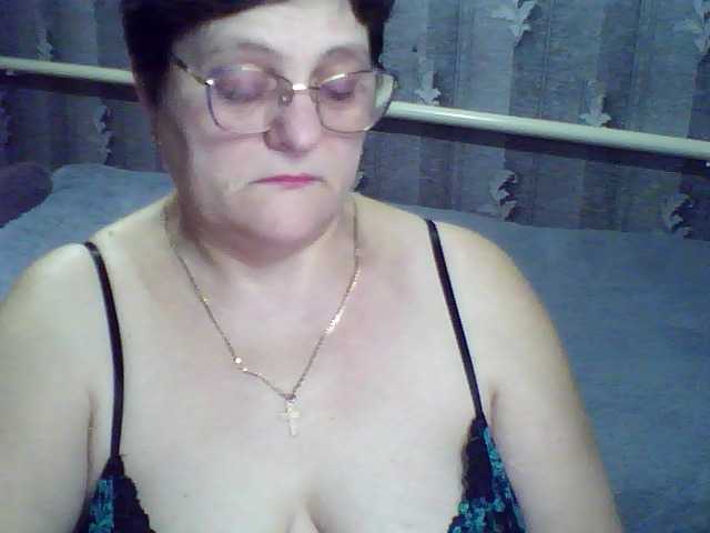 ElzaJewel's BongaCams show and profile