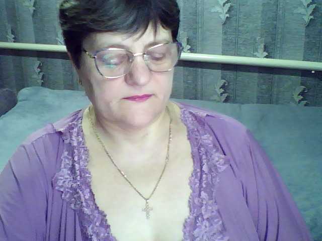 ElzaJewel's BongaCams show and profile