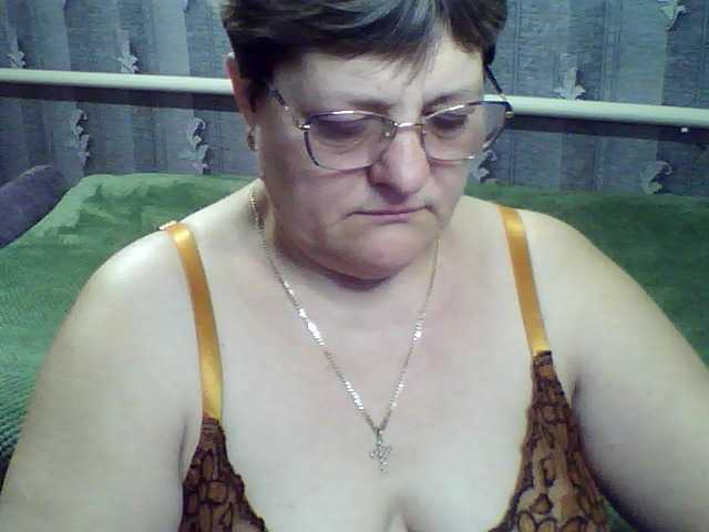 ElzaJewel's BongaCams show and profile