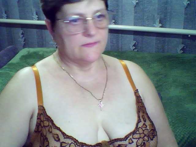 ElzaJewel's BongaCams show and profile