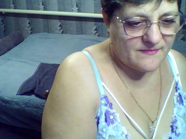 ElzaJewel's BongaCams show and profile