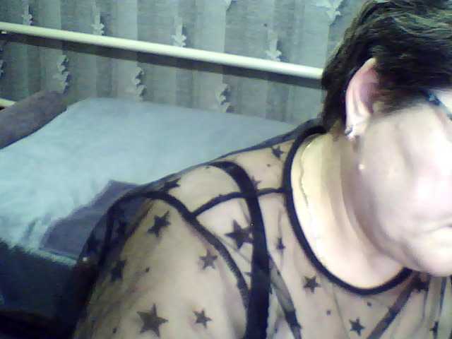 ElzaJewel's BongaCams show and profile