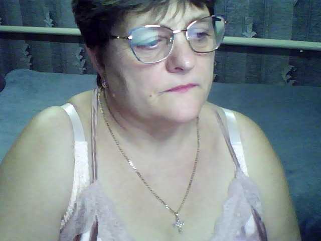 ElzaJewel's BongaCams show and profile