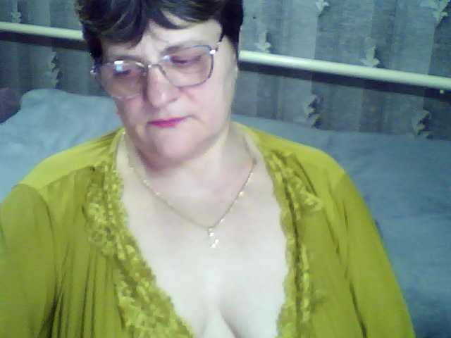 ElzaJewel's BongaCams show and profile