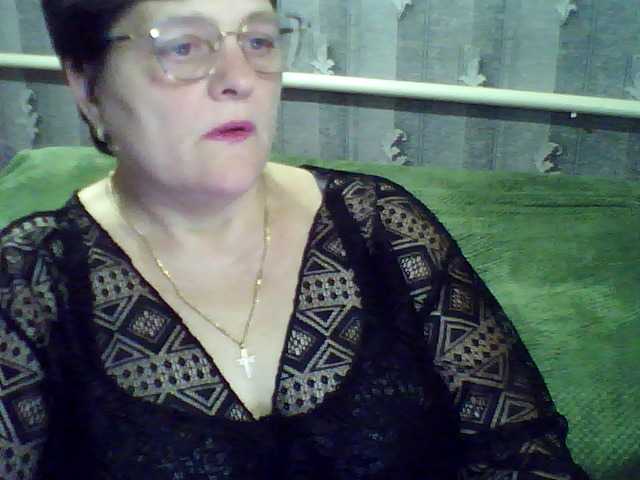 ElzaJewel's BongaCams show and profile