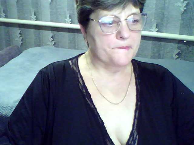 ElzaJewel's BongaCams show and profile