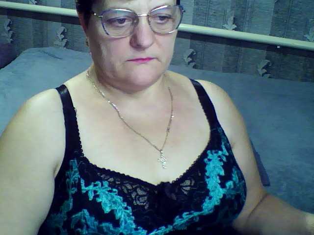 ElzaJewel's BongaCams show and profile