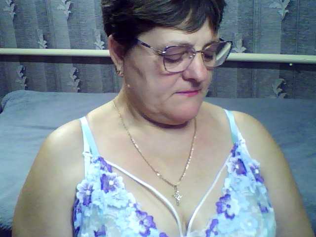 ElzaJewel's BongaCams show and profile