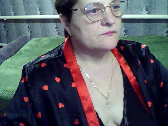 ElzaJewel's BongaCams show and profile