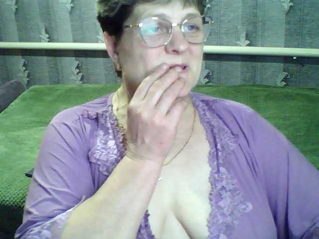 ElzaJewel's BongaCams show and profile