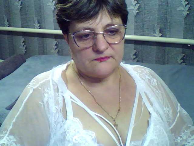 ElzaJewel's BongaCams show and profile