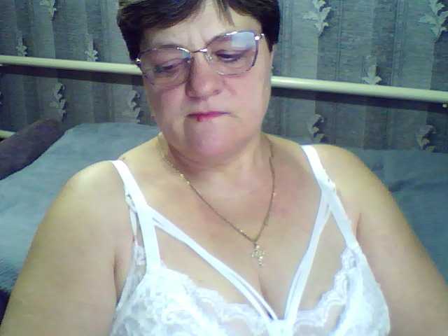 ElzaJewel's BongaCams show and profile