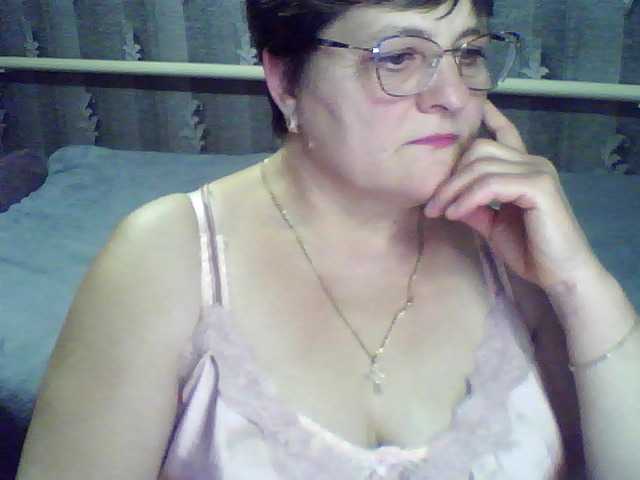 ElzaJewel's BongaCams show and profile