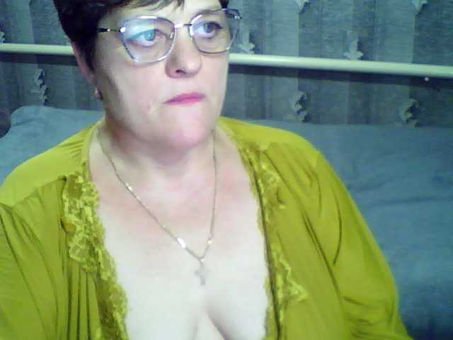 ElzaJewel's BongaCams show and profile