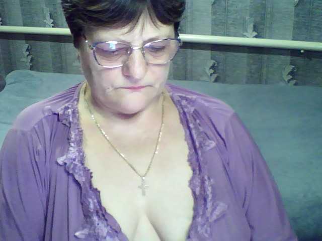 ElzaJewel's BongaCams show and profile