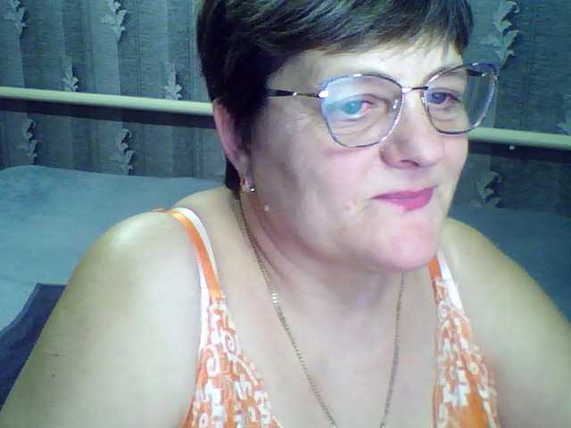 ElzaJewel's BongaCams show and profile