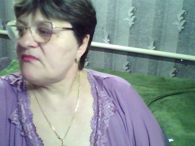 ElzaJewel's BongaCams show and profile