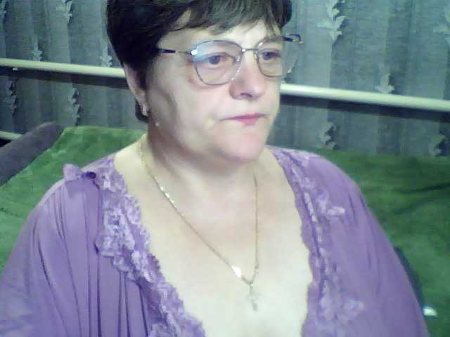 ElzaJewel's BongaCams show and profile