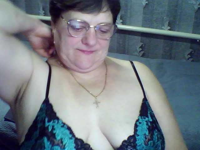 ElzaJewel's BongaCams show and profile