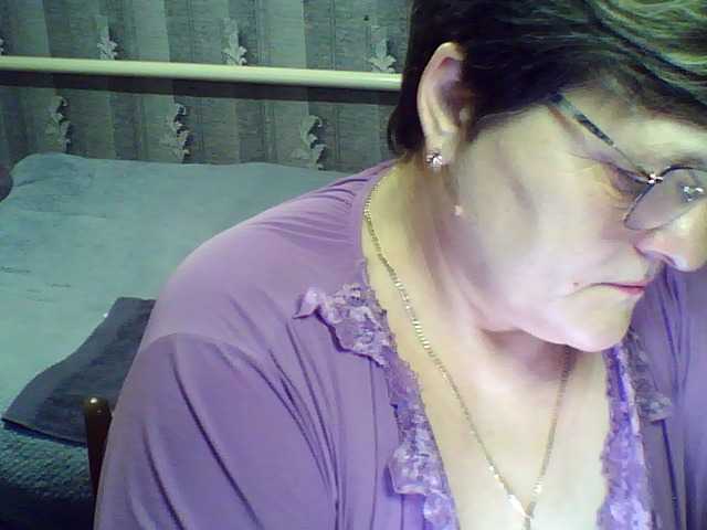 ElzaJewel's BongaCams show and profile