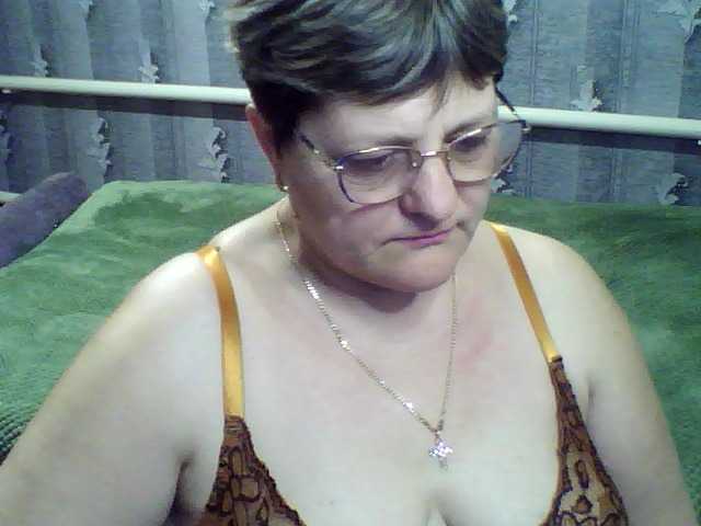 ElzaJewel's BongaCams show and profile