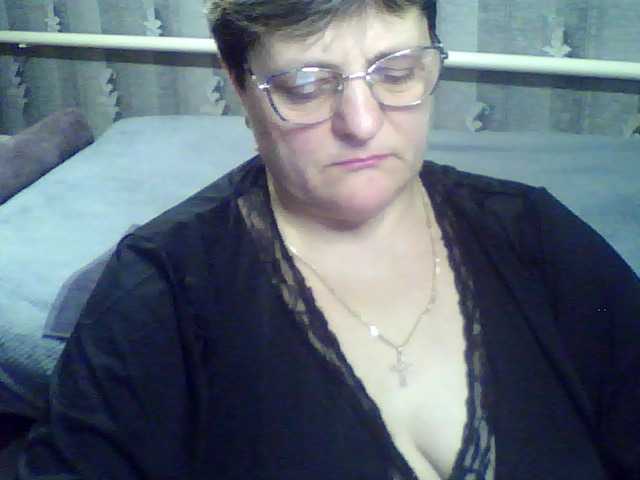 ElzaJewel's BongaCams show and profile