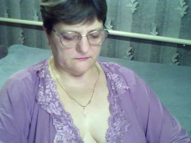 ElzaJewel's BongaCams show and profile