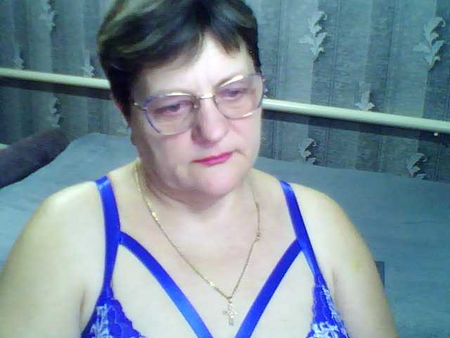 ElzaJewel's BongaCams show and profile