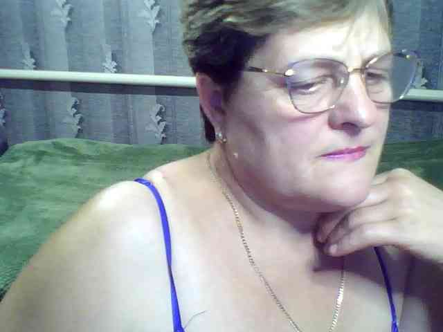 ElzaJewel Live Webcam on BongaCams