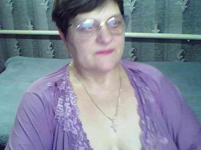 ElzaJewel Live Webcam on BongaCams