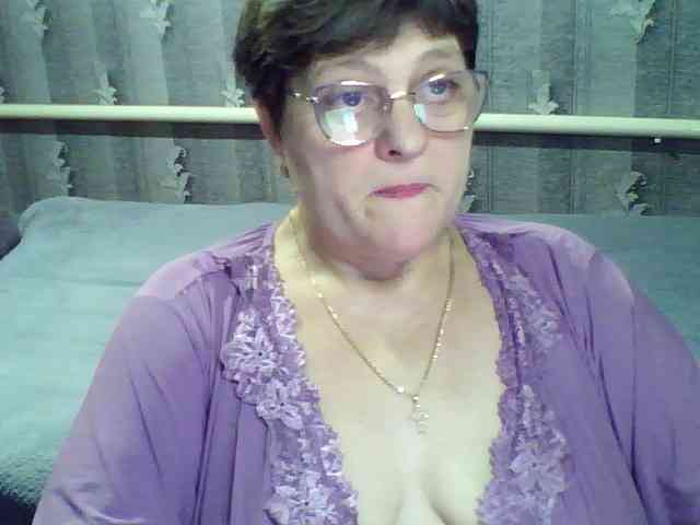 ElzaJewel Live Webcam on BongaCams