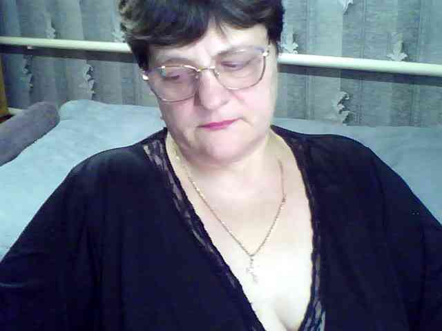 ElzaJewel Live Webcam on BongaCams