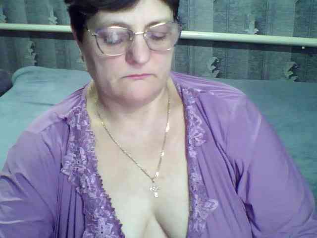 ElzaJewel Live Webcam on BongaCams