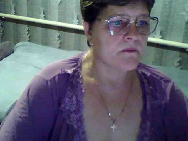 ElzaJewel Live Webcam on BongaCams