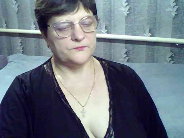 ElzaJewel Live Webcam on BongaCams