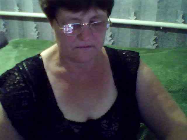 ElzaJewel Live Webcam on BongaCams