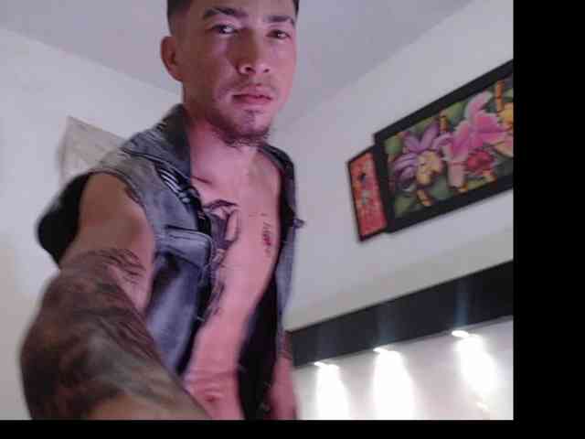 TOMMY2909 Live Webcam on BongaCams TOMMY2909 Live Webcam on BongaCams