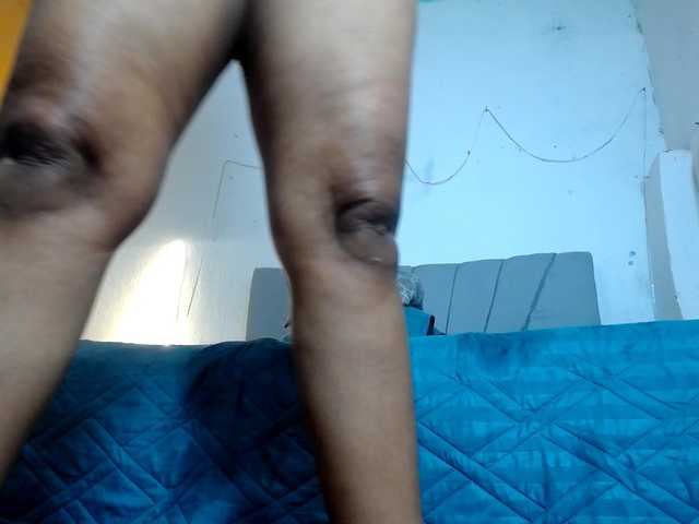 Franci-hot4's BongaCams show and profile