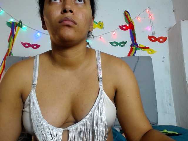 Franci-hot4's BongaCams show and profile