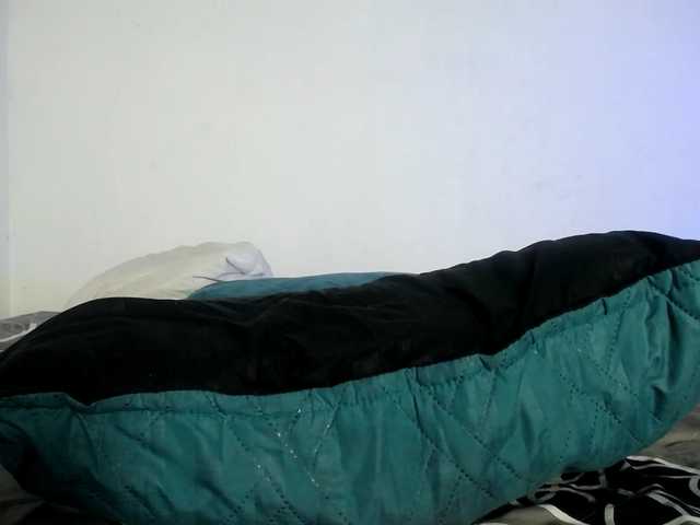 Franci-hot4's BongaCams show and profile