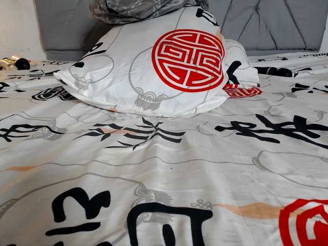 Franci-hot4's BongaCams show and profile