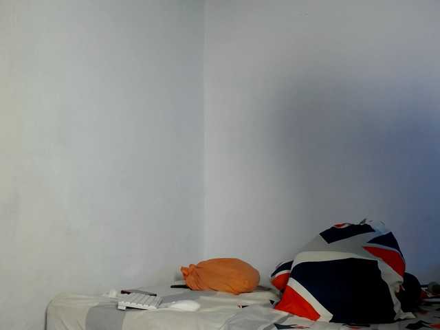 Franci-hot4's BongaCams show and profile