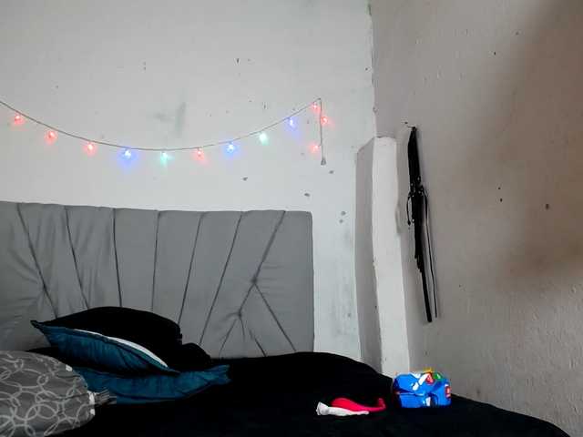 Franci-hot4's BongaCams show and profile