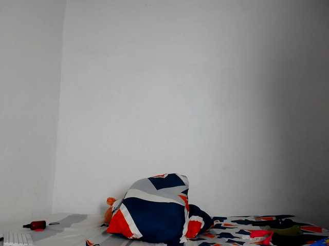 Franci-hot4's BongaCams show and profile