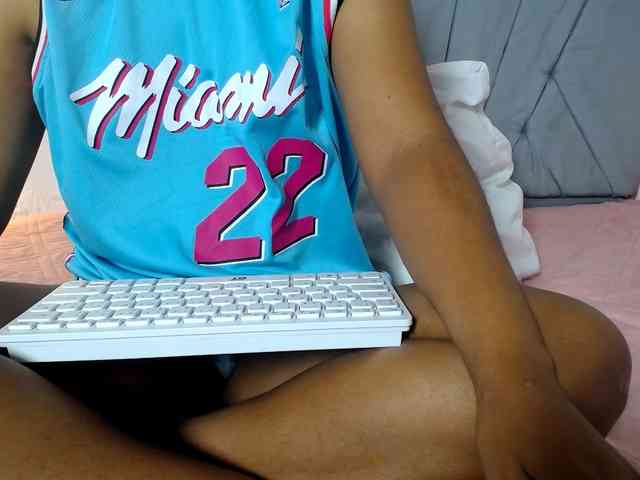 Franci-hot4 webcam