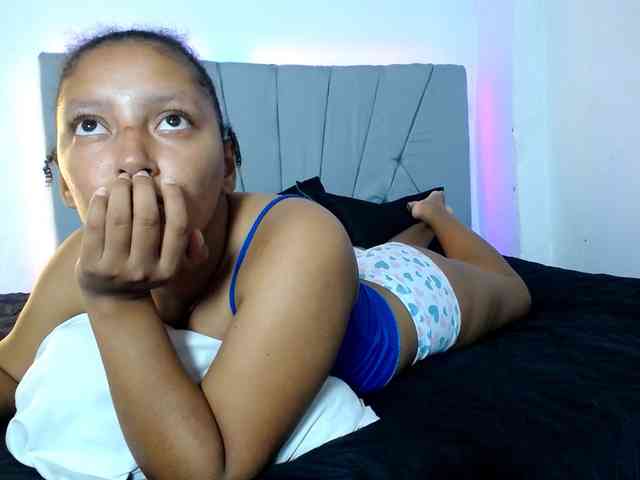 Franci-hot4 webcam