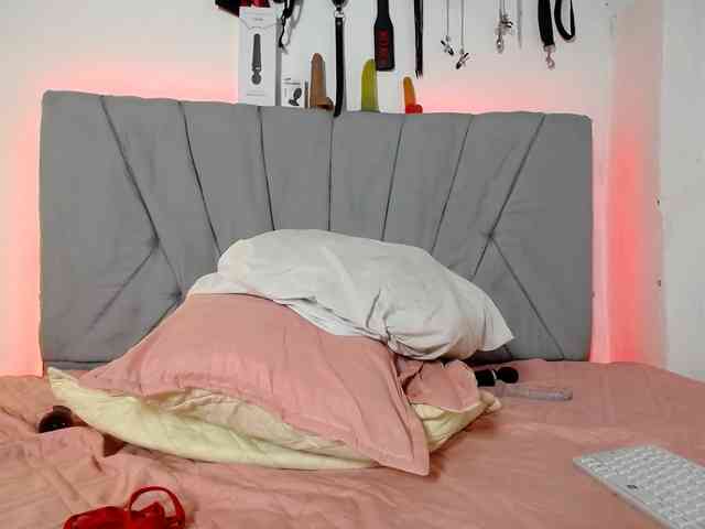 Franci-hot4 webcam