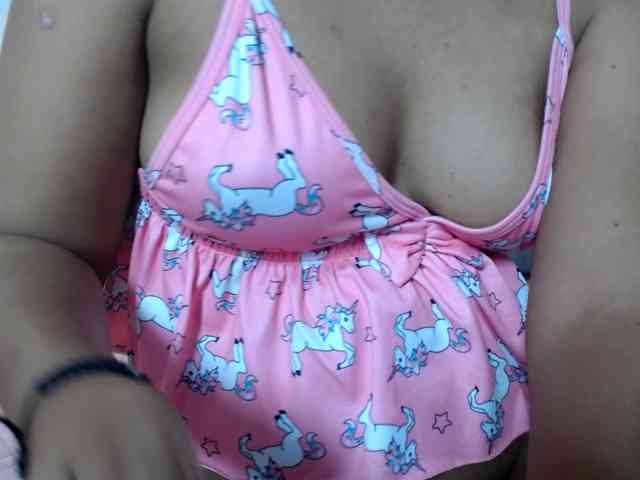Franci-hot4 webcam
